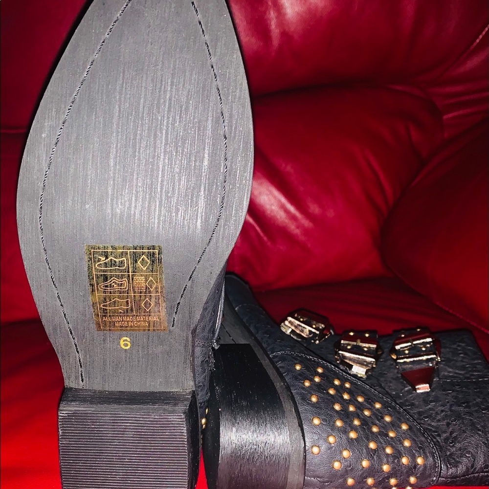 Buckle and stud booties - Picture 3 of 5